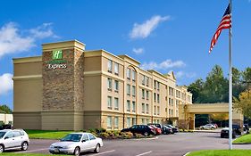 Holiday Inn Express & Suites West Long Branch - Eatontown